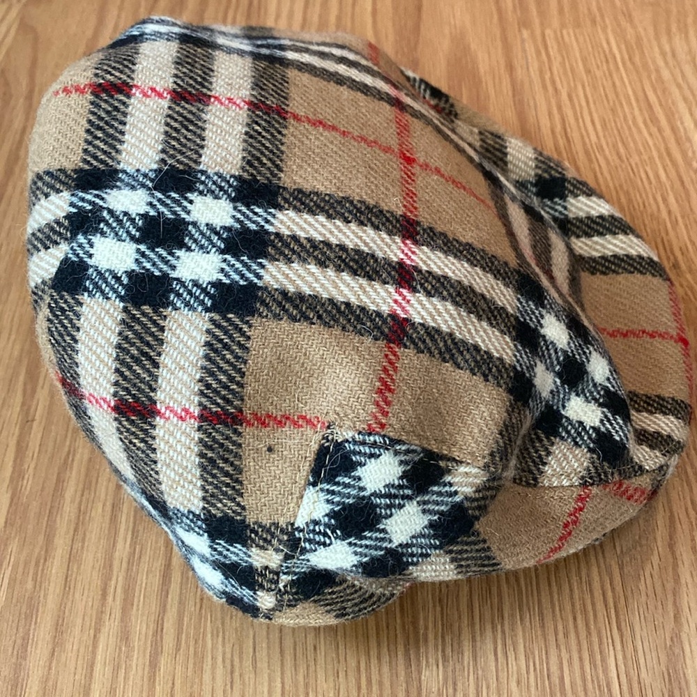 ❤️ Burberry Authentic Iconic Plaid Hat Cap Size Medium NWOT